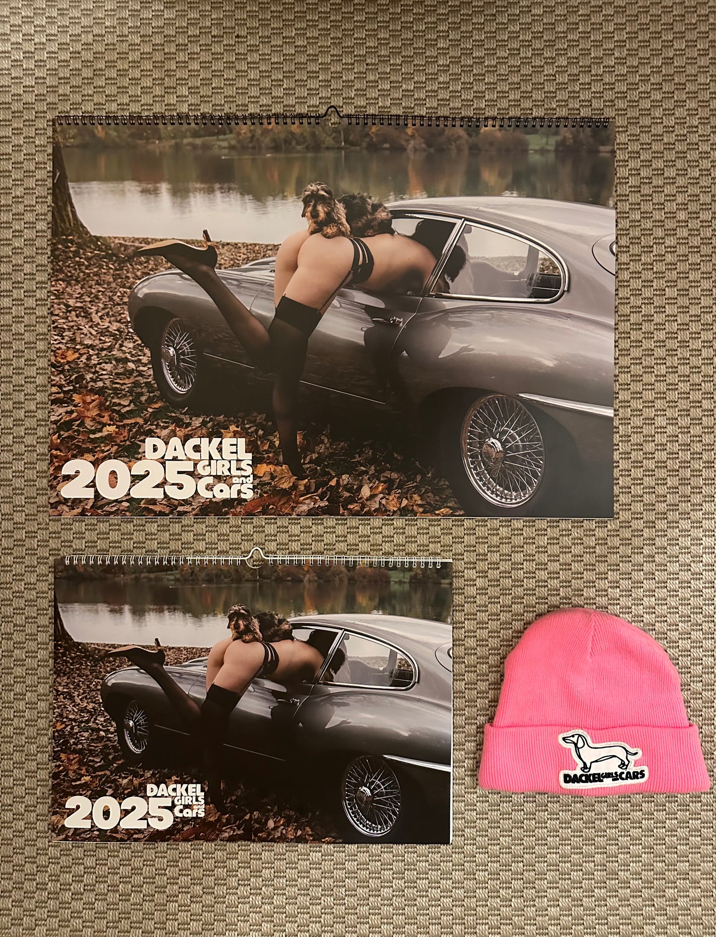 Dackel Girls and Cars Kalender 2025 + Sticker