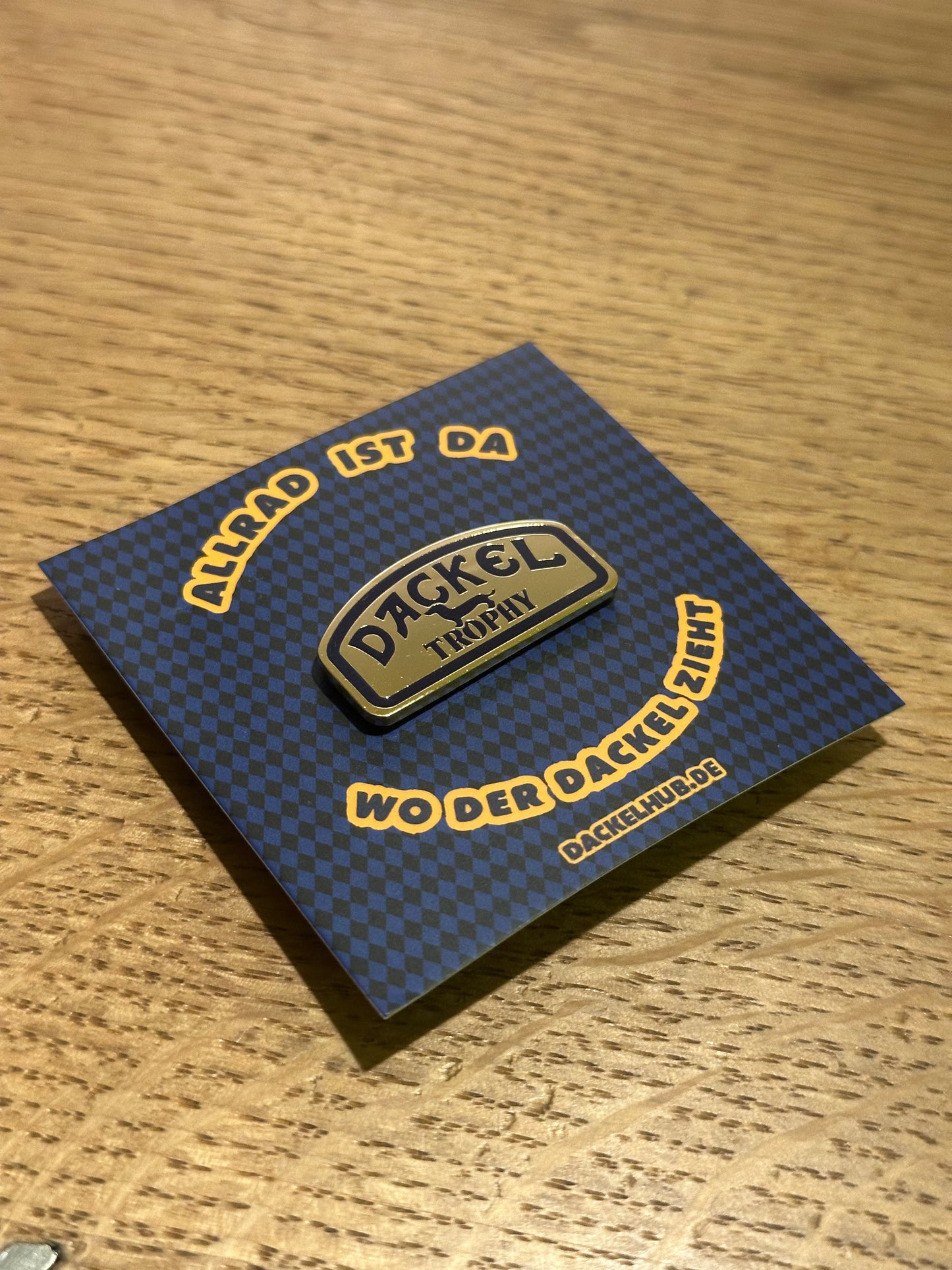 Dackel Trophy Pin